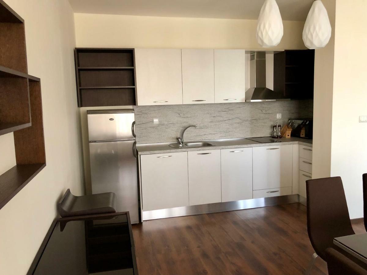 Apartment In Peter House *